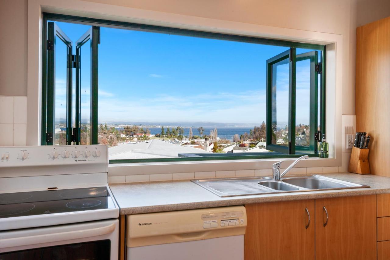 Kaihua Lookout - Taupo Holiday Home Экстерьер фото