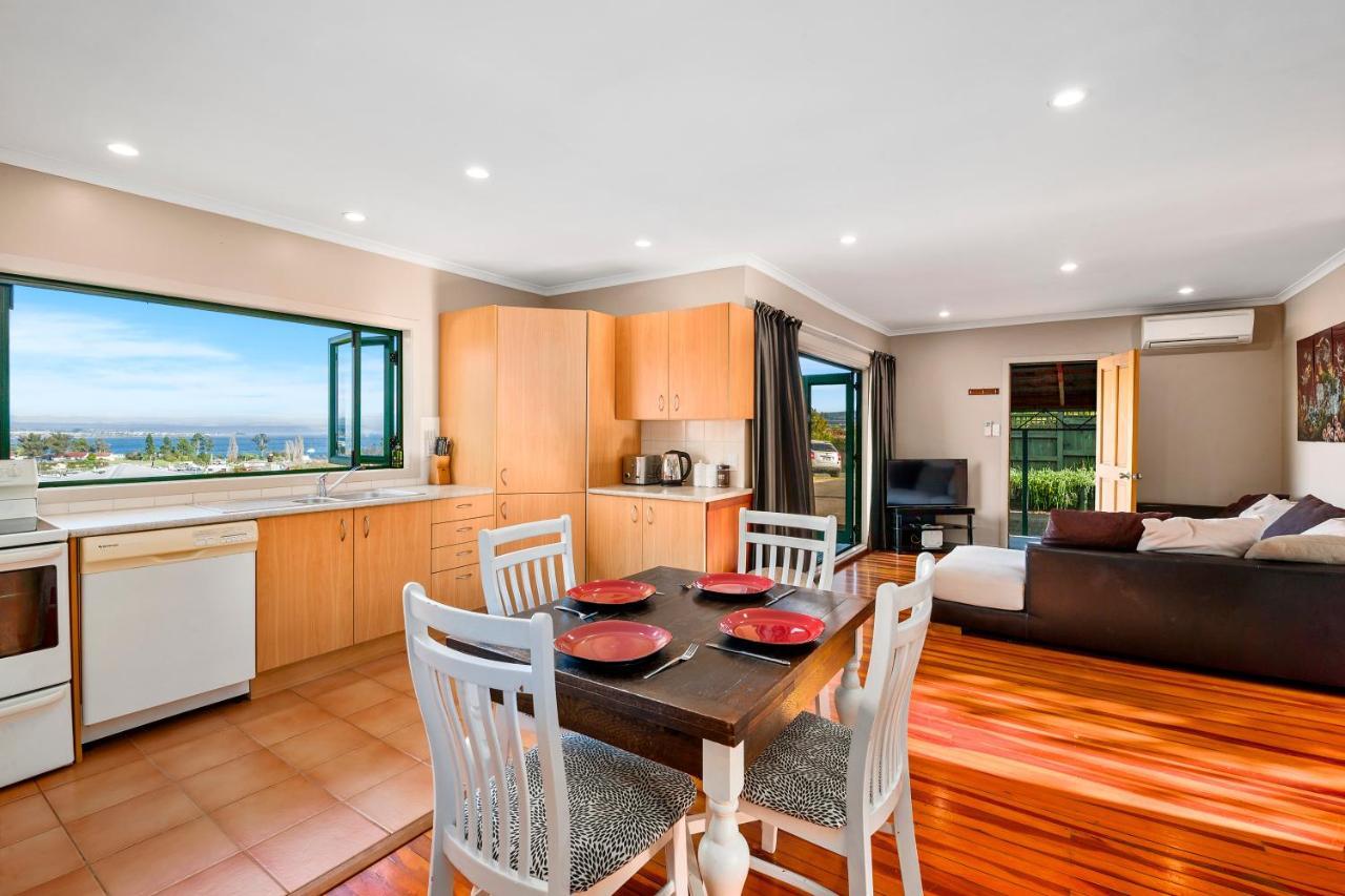 Kaihua Lookout - Taupo Holiday Home Экстерьер фото