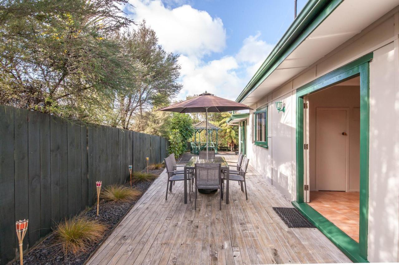 Kaihua Lookout - Taupo Holiday Home Экстерьер фото