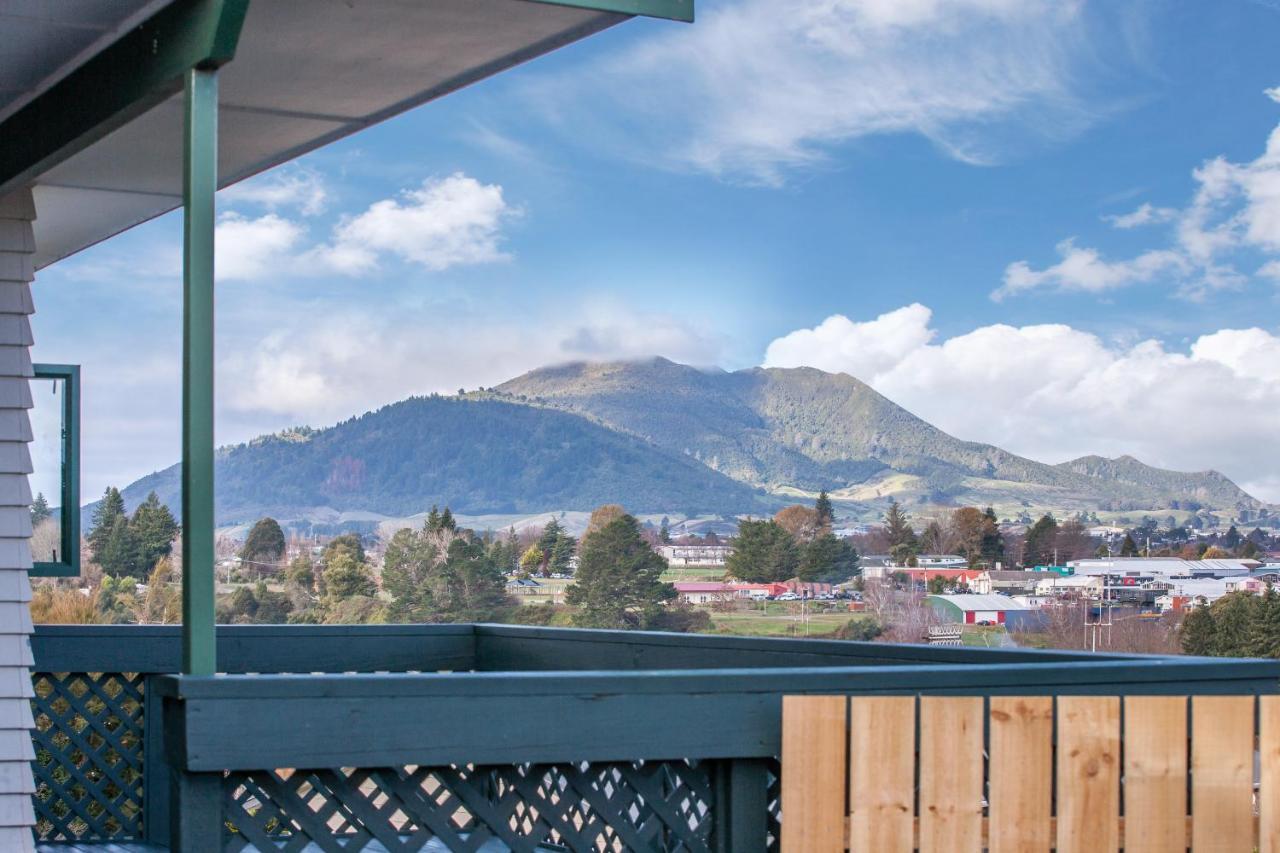Kaihua Lookout - Taupo Holiday Home Экстерьер фото