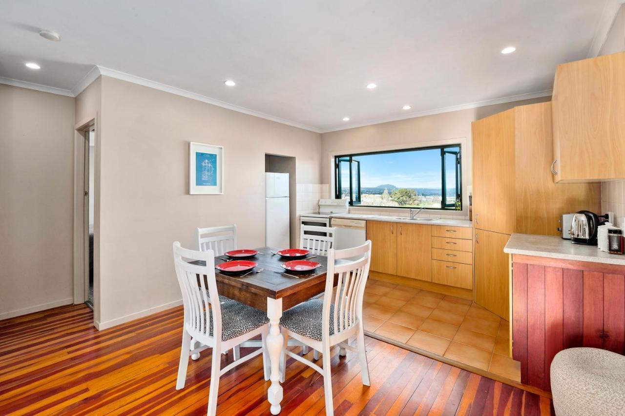 Kaihua Lookout - Taupo Holiday Home Экстерьер фото