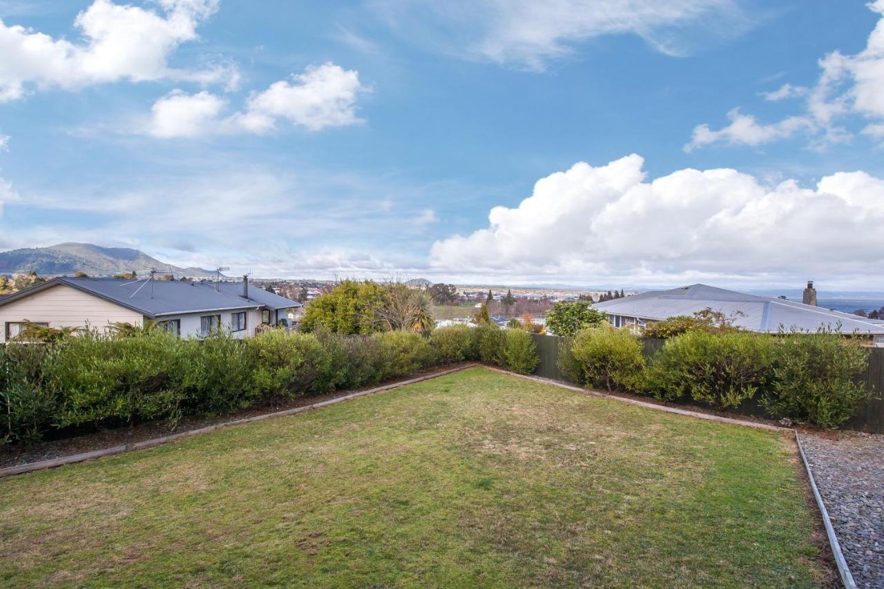 Kaihua Lookout - Taupo Holiday Home Экстерьер фото