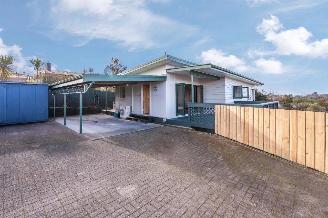 Kaihua Lookout - Taupo Holiday Home Экстерьер фото