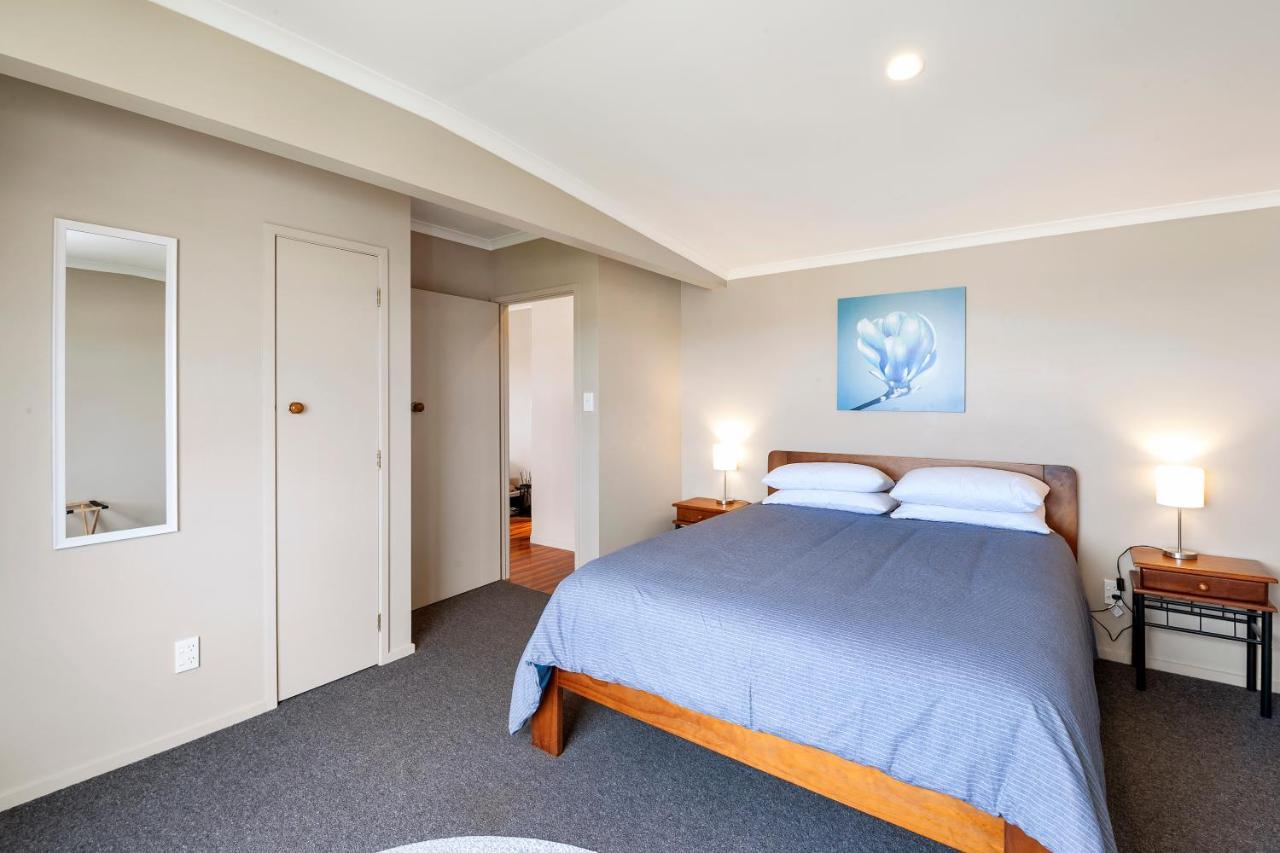 Kaihua Lookout - Taupo Holiday Home Экстерьер фото