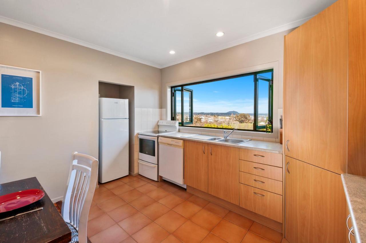 Kaihua Lookout - Taupo Holiday Home Экстерьер фото