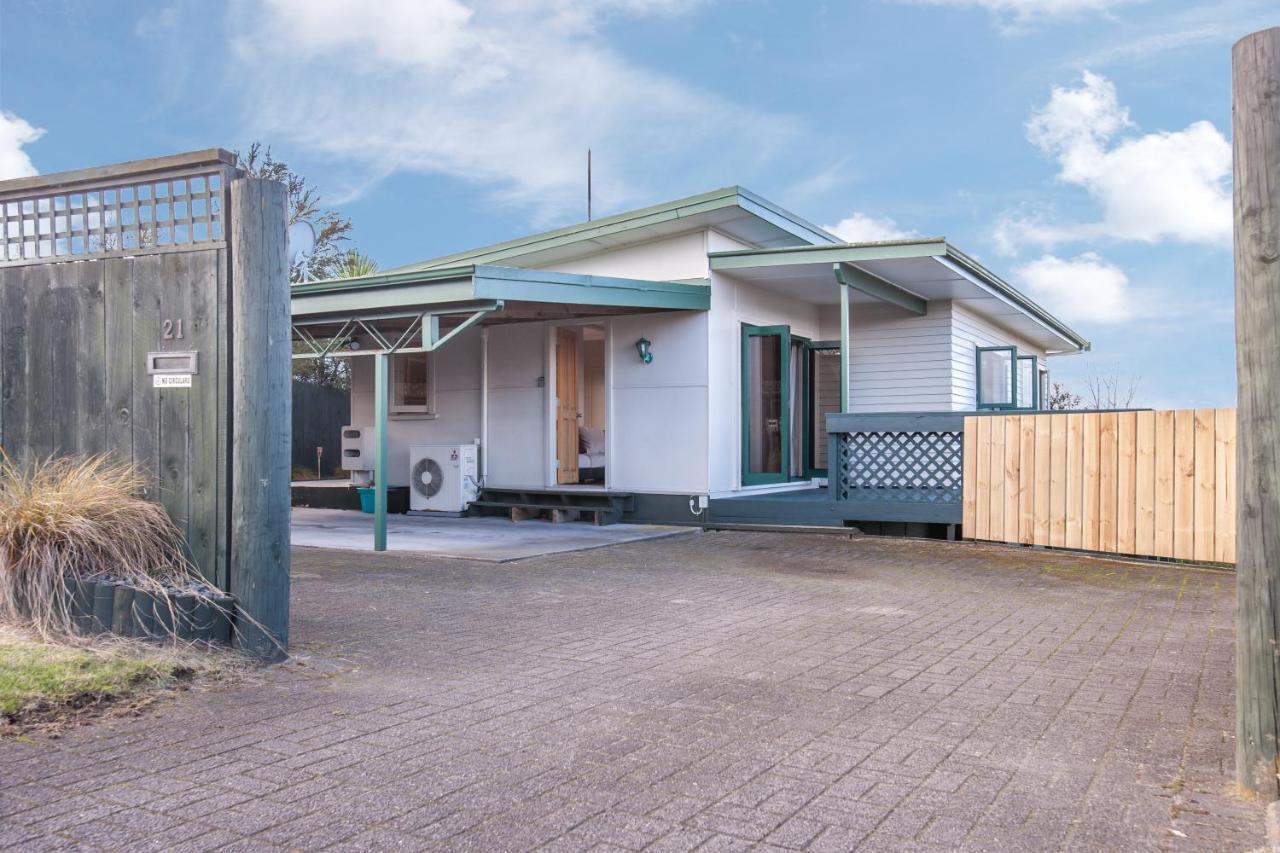 Kaihua Lookout - Taupo Holiday Home Экстерьер фото